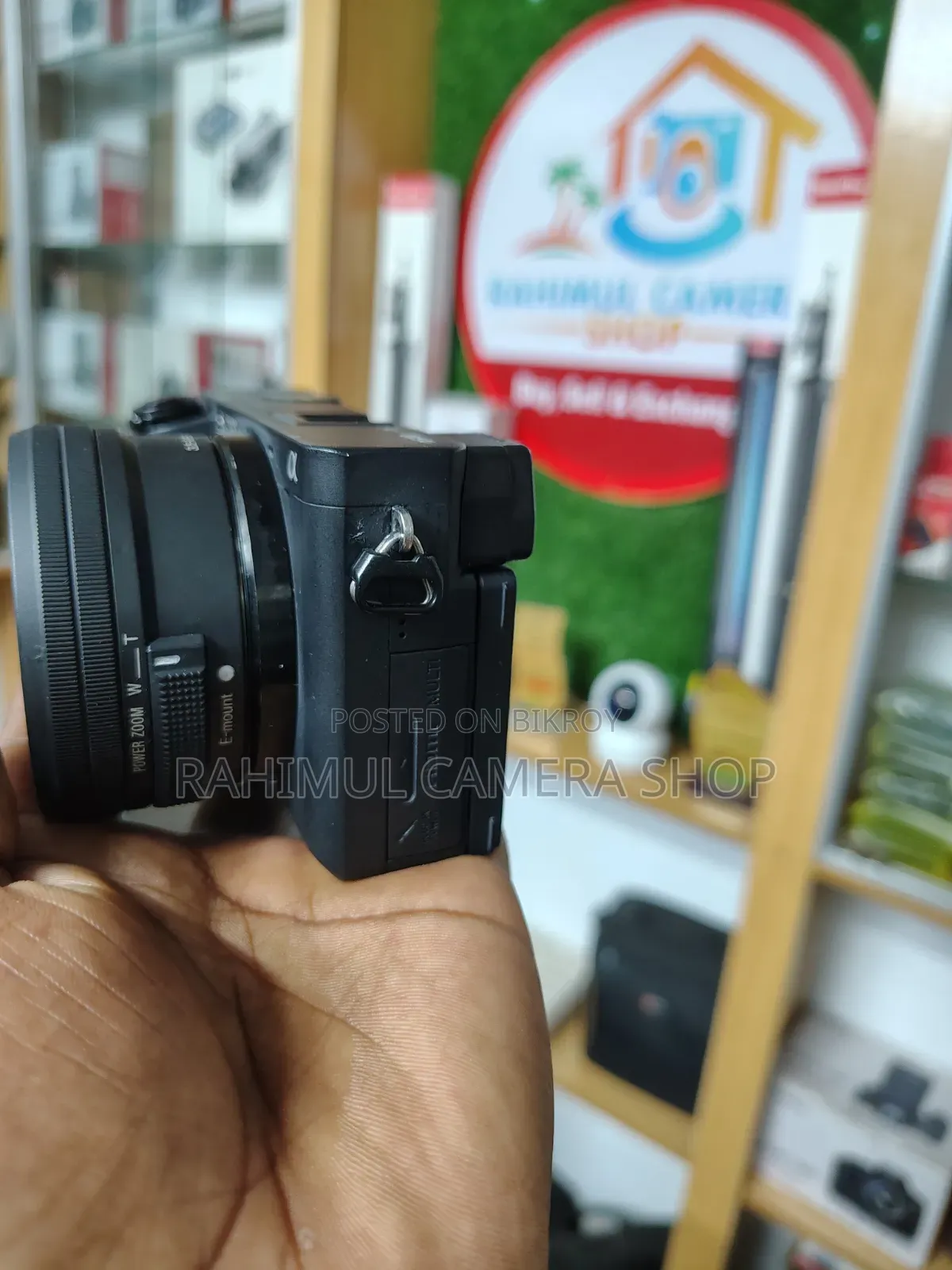 Sony Alpha A6100 Mirrorless Camera With 16-50mm Lens