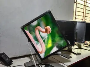 Hydraulic Moving Dell Brand 17" 100% Full Fresh Monitor