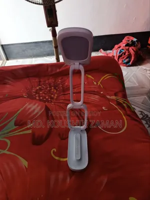 Yage Yg-T125 LED Eye Protection Table Lamp