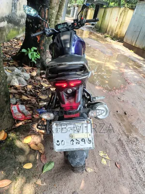 টিভিএস ২০২৩ নীল