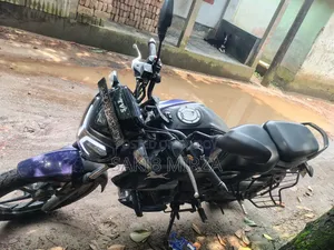 টিভিএস ২০২৩ নীল