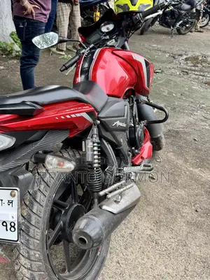 TVS Apache RTR 160 2V 2023 Red