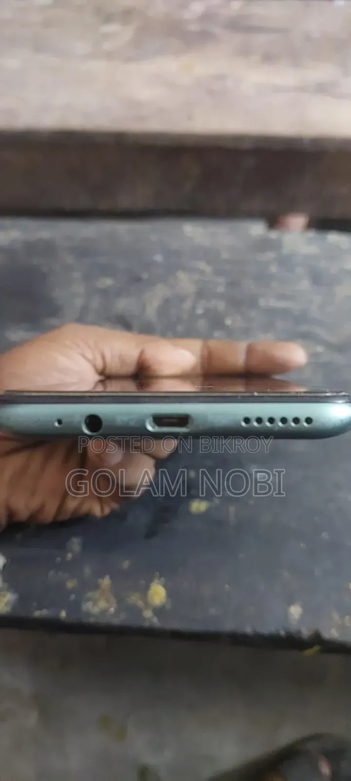 Tecno 64 GB Green