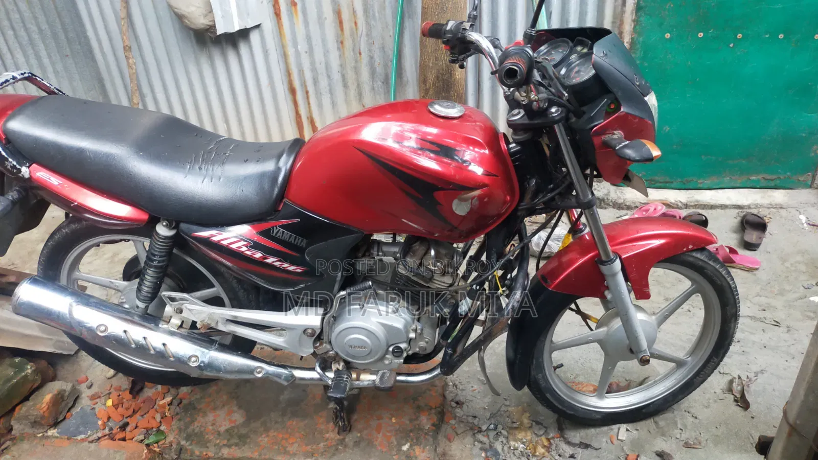 Yamaha 2010 Red