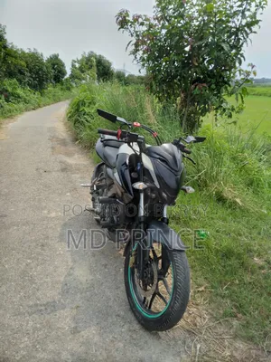 বাজাজ পালসার এনএস ১৬০ ২০১৮ কালো