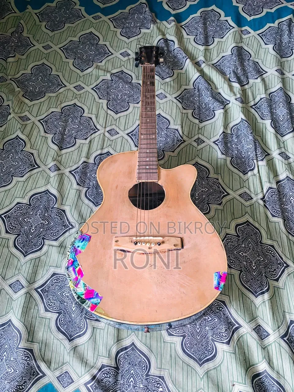 Yamaha Guitar