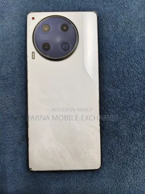 Tecno Camon 30 ২৫৬ জিবি ধূসর
