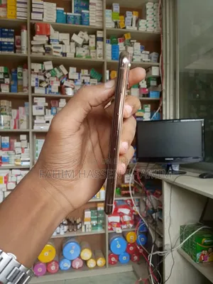 New Apple iPhone XS 64 GB Rose Gold