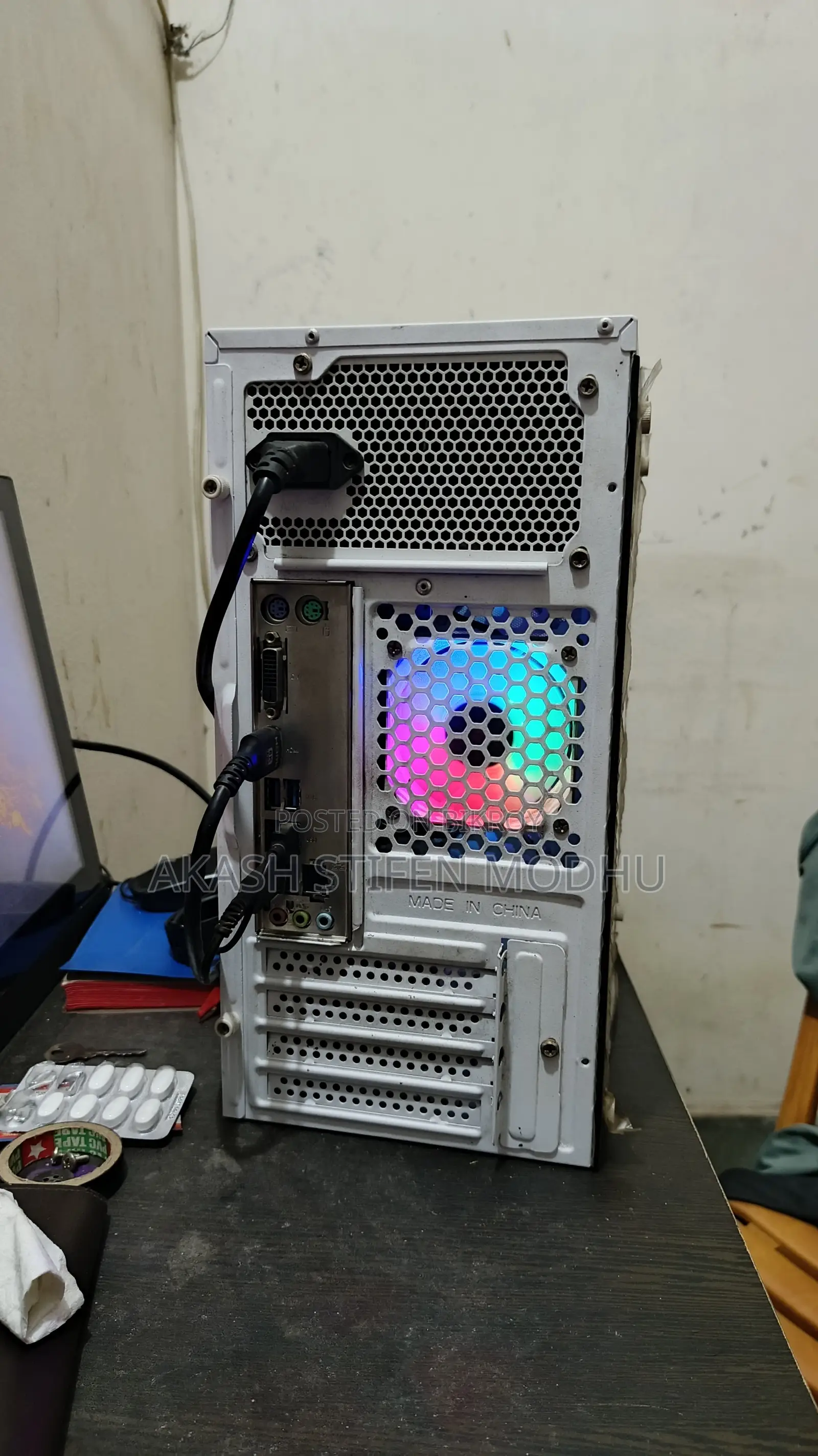 Desktop Computer 8GB AMD Ryzen 5 SSD 256GB