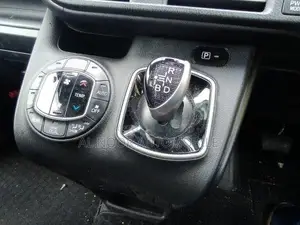 Toyota Noah 2021 Silver