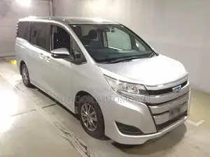 Toyota Noah 2021 Silver