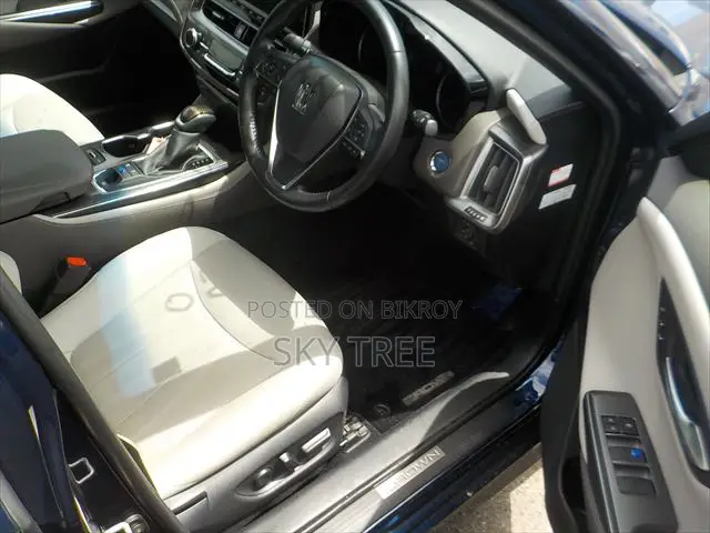 Toyota Crown 2021 Blue