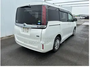 Toyota Noah 2021 Pearl