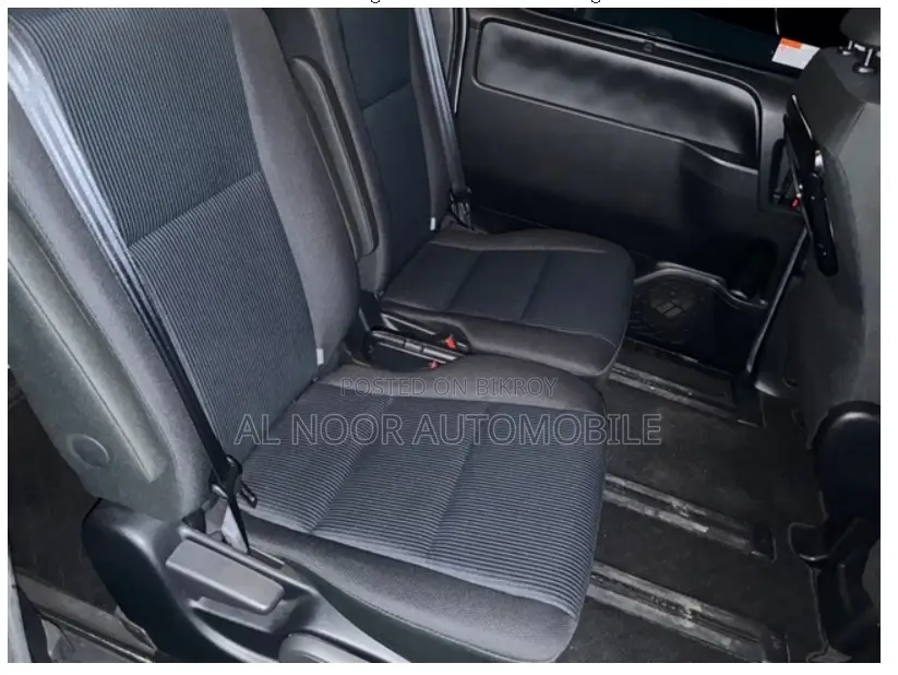 Toyota Noah 2021 Pearl