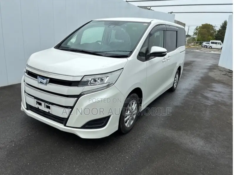 Toyota Noah 2021 Pearl