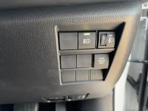 Toyota Noah 2022 Pearl