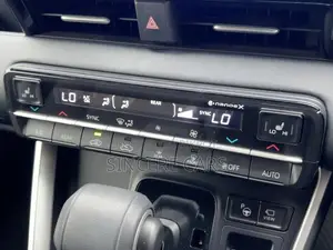 Toyota Noah 2022 Pearl