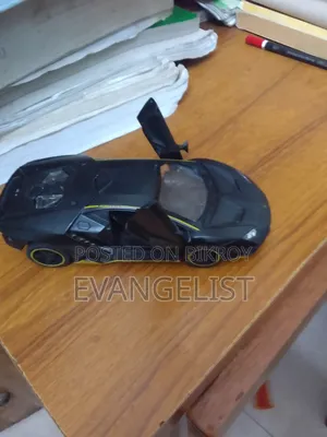 ল্যাম্বরগিনি আভেন্টাডোর এসভিজে ডাইকাস্ট মডেল