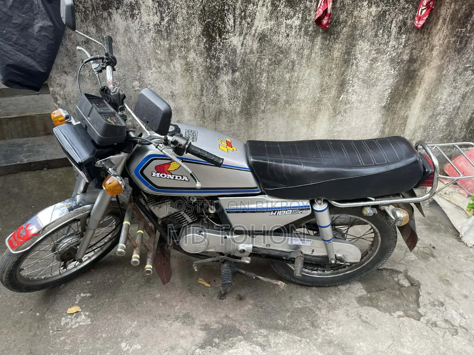 Honda 1990 Silver