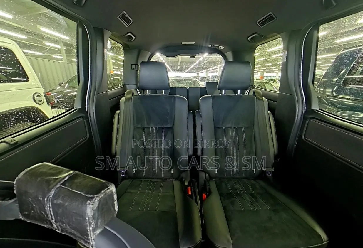 Toyota Esquire 2021 Pearl