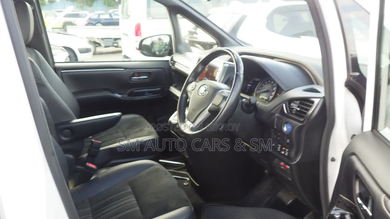 Toyota Esquire 2021 Pearl