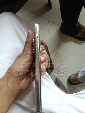 Tecno Spark 20 Pro 256 GB Gold