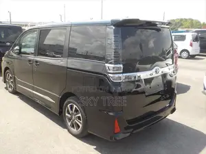 Toyota Crown 2021 Black