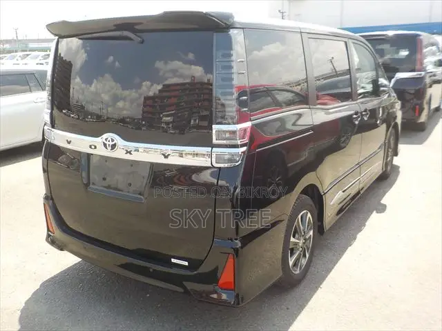 Toyota Crown 2021 Black