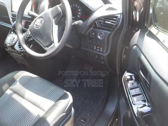 Toyota Crown 2021 Black