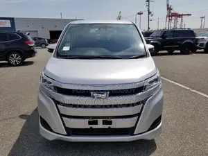 Toyota Noah 2021 Silver