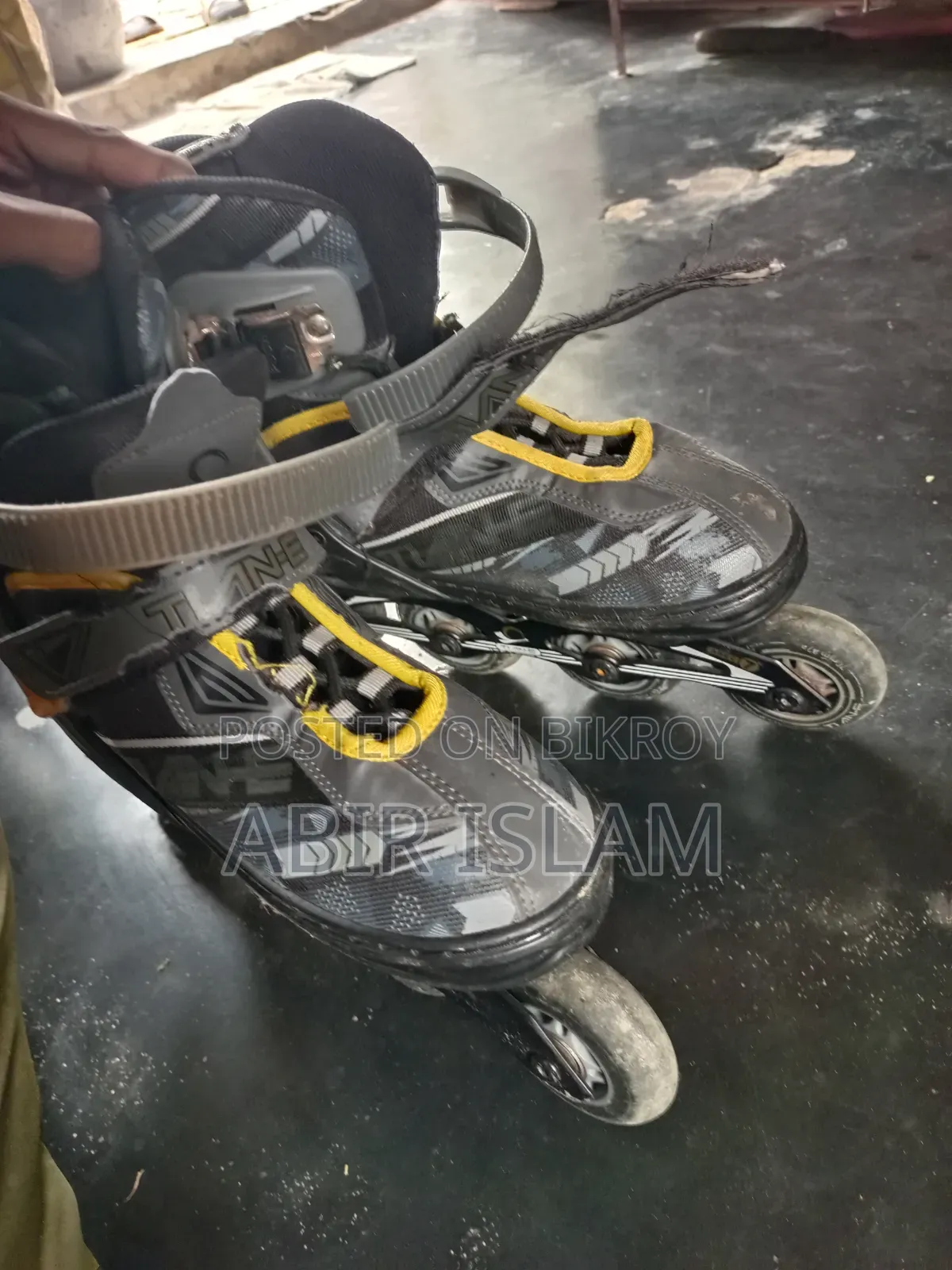 Skating Shoes for Sale