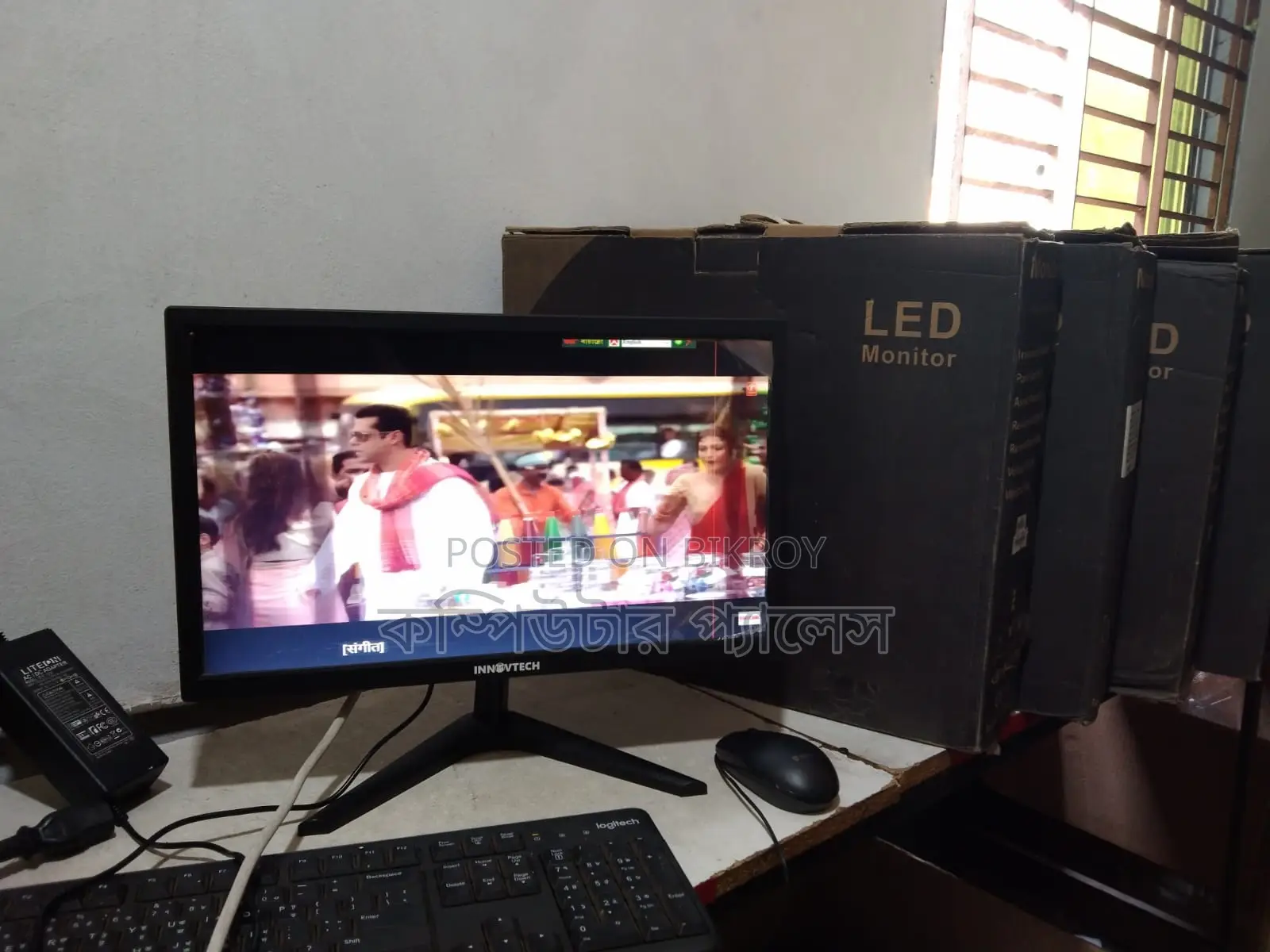 19" 1 Mark LED Monitor Innovtech With [Box + Adapter + Power Cord]