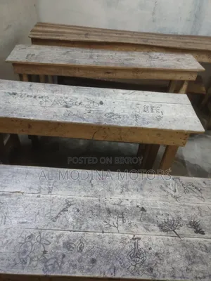 Coaching Table Chair