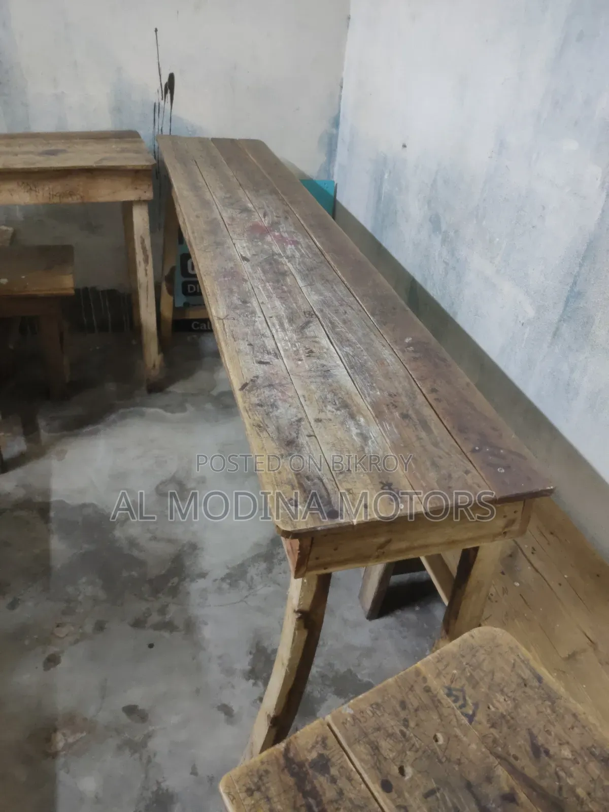 Coaching Table Chair