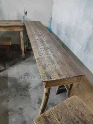 Coaching Table Chair