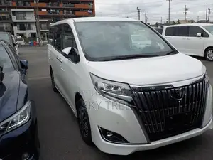 Toyota Esquire 2021 Pearl