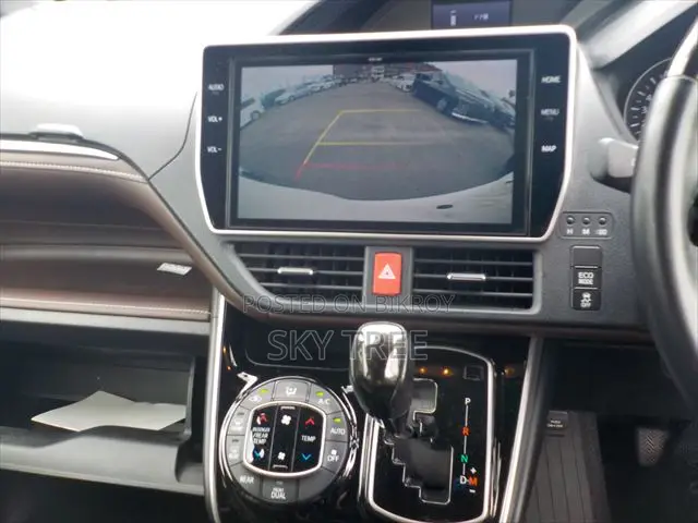 Toyota Esquire 2021 Pearl