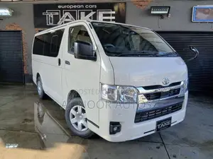 Toyota HiAce 2021 White