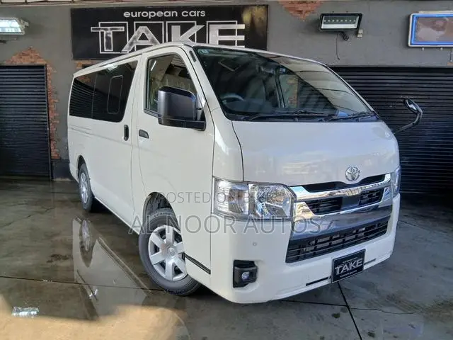 Toyota HiAce 2021 White