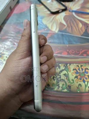 Apple iPhone 11 64 GB White