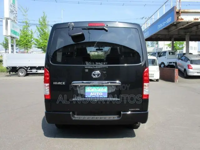 Toyota HiAce 2022 Black