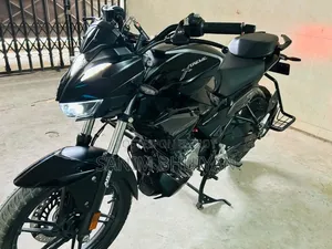 New Hero Xtreme 125R 2025 Black