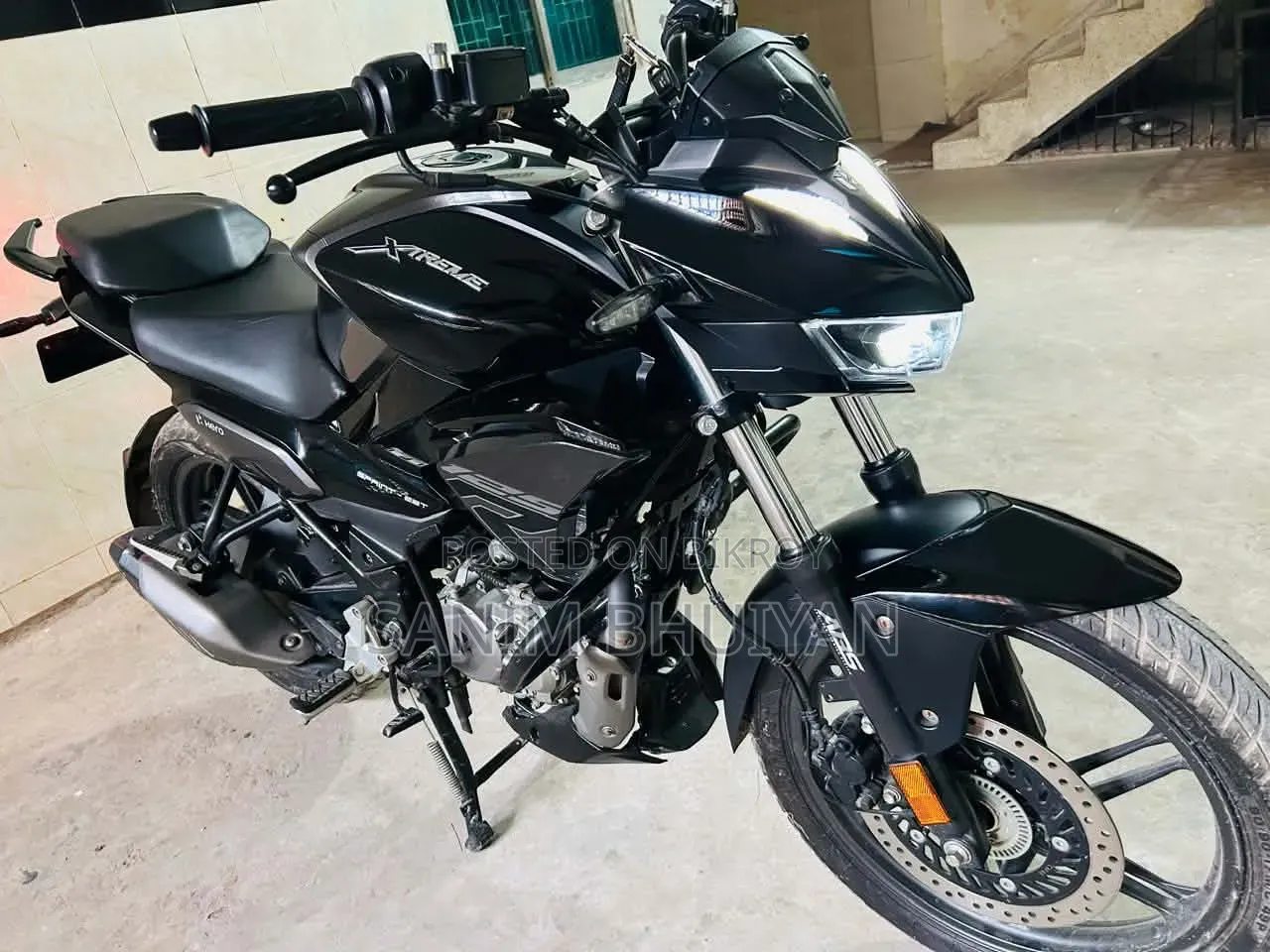 New Hero Xtreme 125R 2025 Black