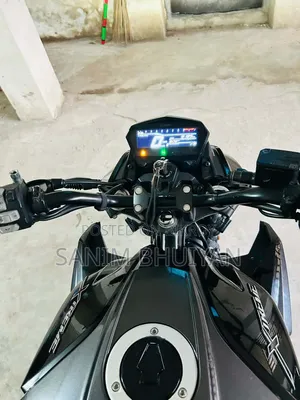 New Hero Xtreme 125R 2025 Black