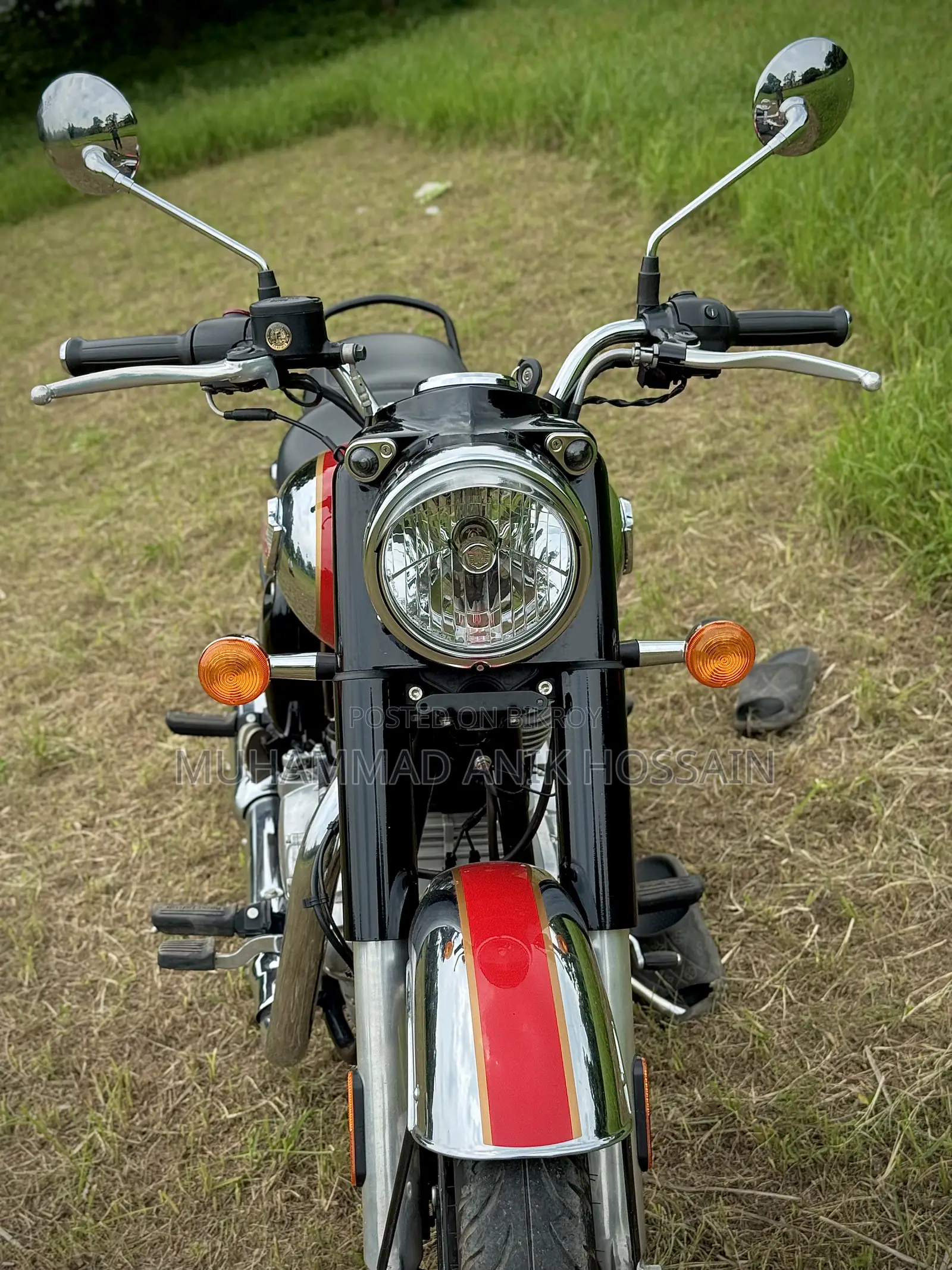 Royal Enfield Classic 350 2025 Red