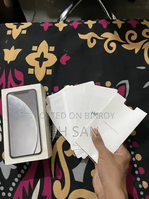 Apple iPhone XR 64 GB White