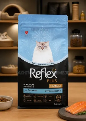 Reflex Plus Adult Salmon Cat Food