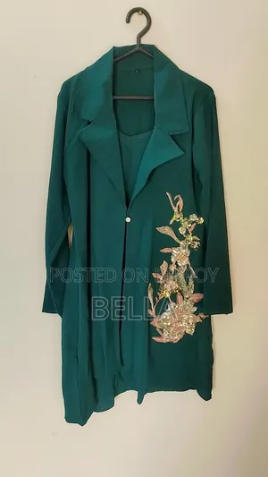 Exclusive Emerald Green Shrug Style 2-Piece Set With Handwork