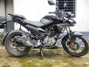 Hero Xtreme 125R 2025 Black
