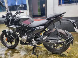 Hero Xtreme 125R 2025 Black
